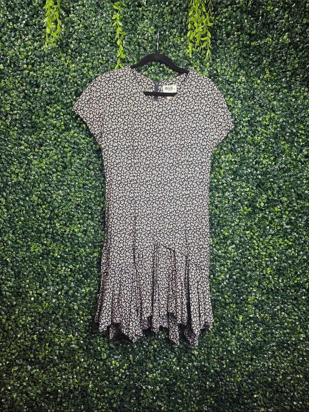 Vintage 1980 dress so cute 100% rayon